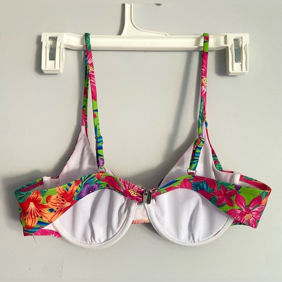 Tropical Floral Print Bikini - Picture 5 of 10